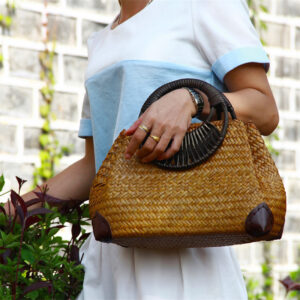 Fashionable Straw Handbag