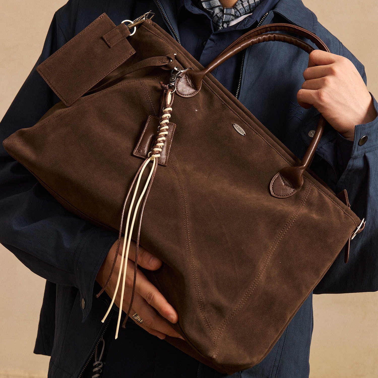 Midnight Silhouetted - How to Match Your Bag to Any Outfit Effortlessly | Jalpen.com