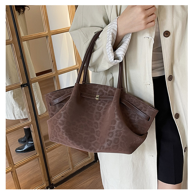 Noelle Leopard Print Shoulder Bag