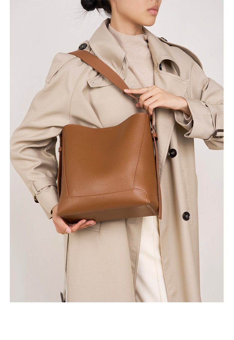 Emmy Shoulder Bag
