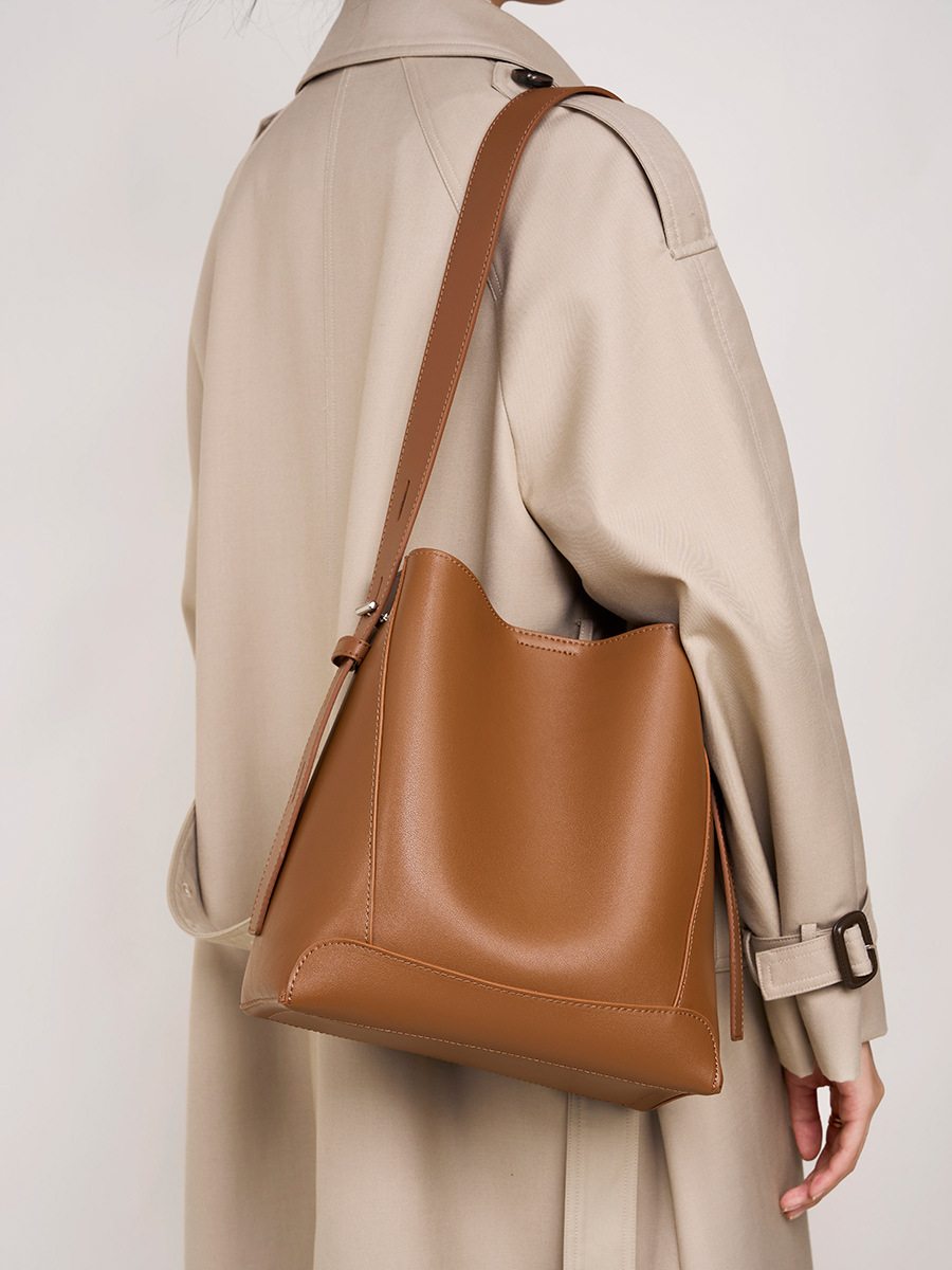 Emmy Shoulder Bag