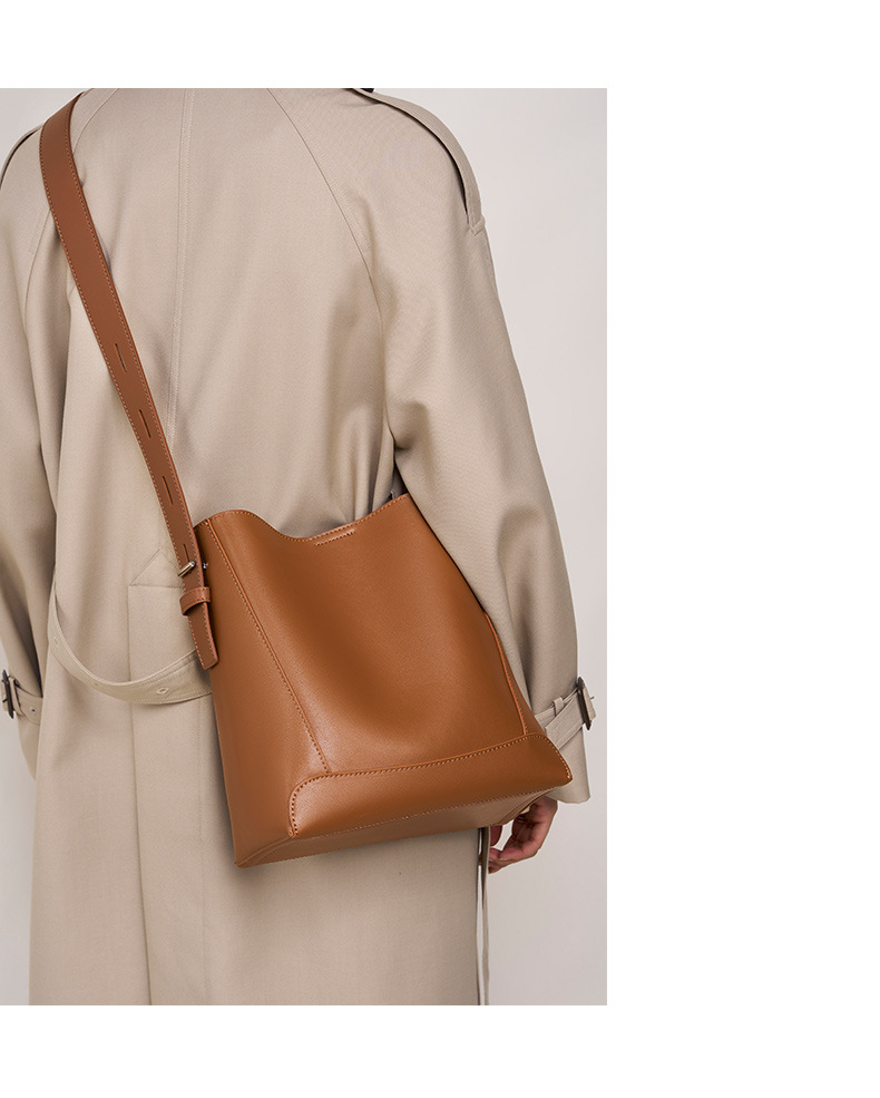 Emmy Shoulder Bag