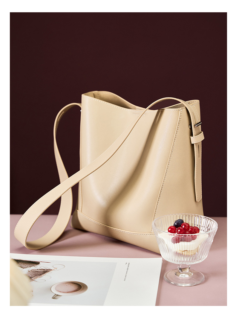 Emmy Shoulder Bag