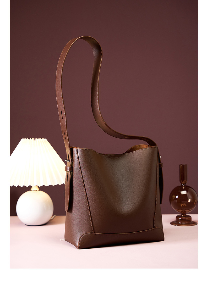 Emmy Shoulder Bag