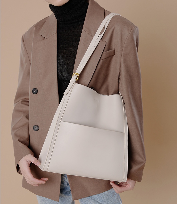 Lina Loom Shoulder Bag