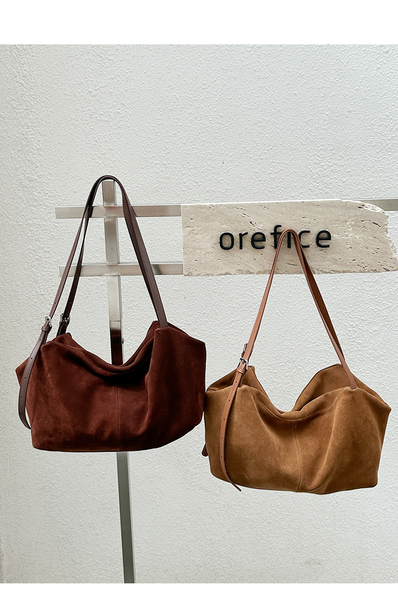 Arlo Shoulder Bag