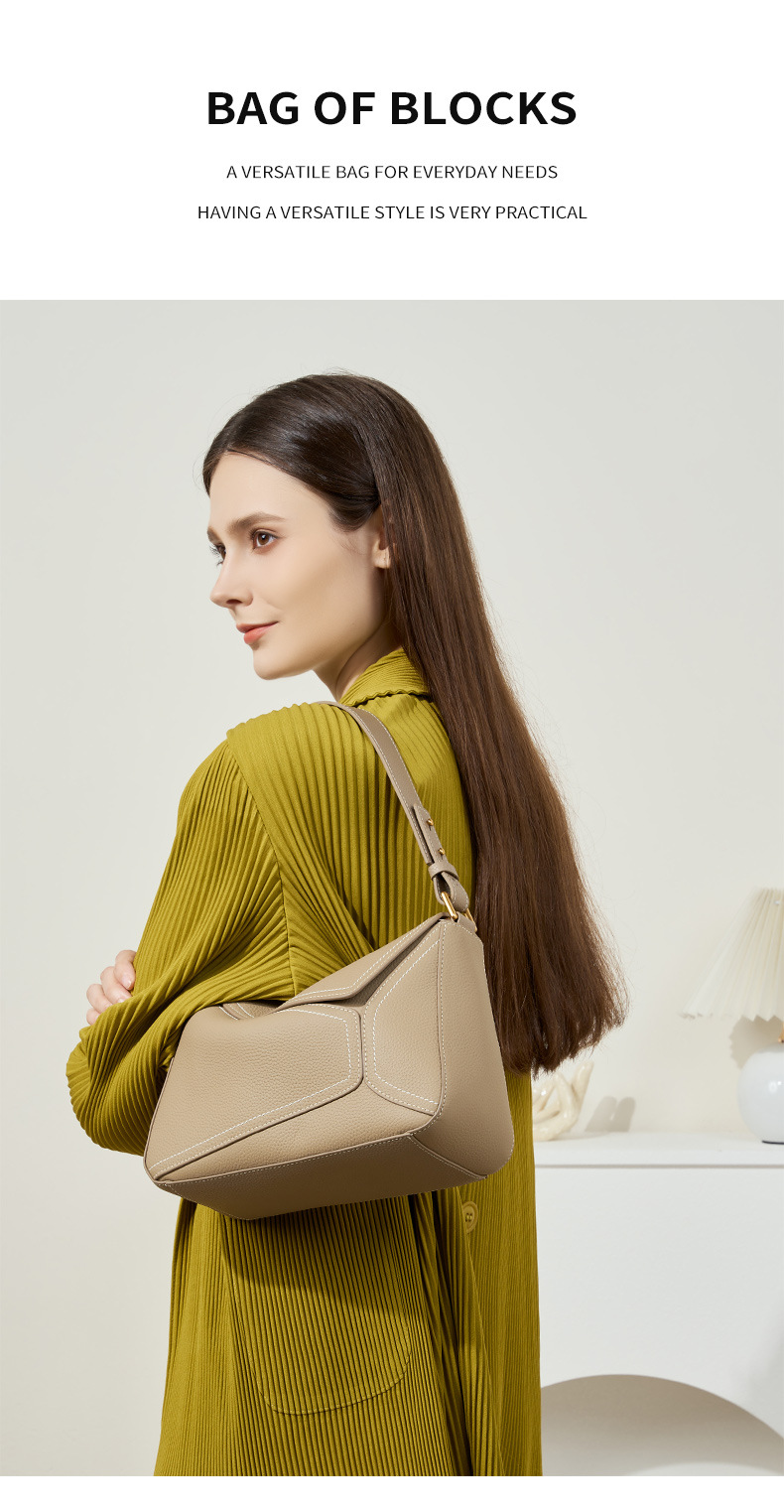Elara Shoulder Bag