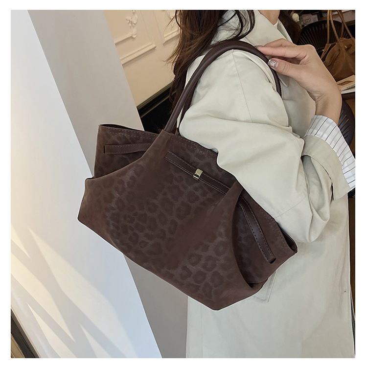 Noelle Leopard Print Shoulder Bag