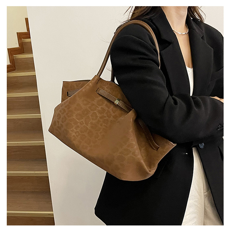 Noelle Leopard Print Shoulder Bag