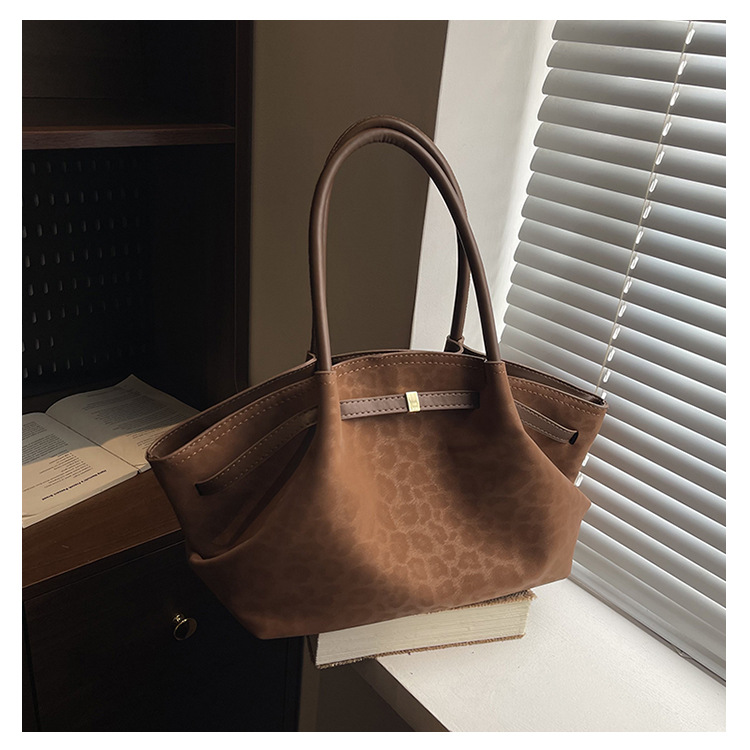 Noelle Leopard Print Shoulder Bag