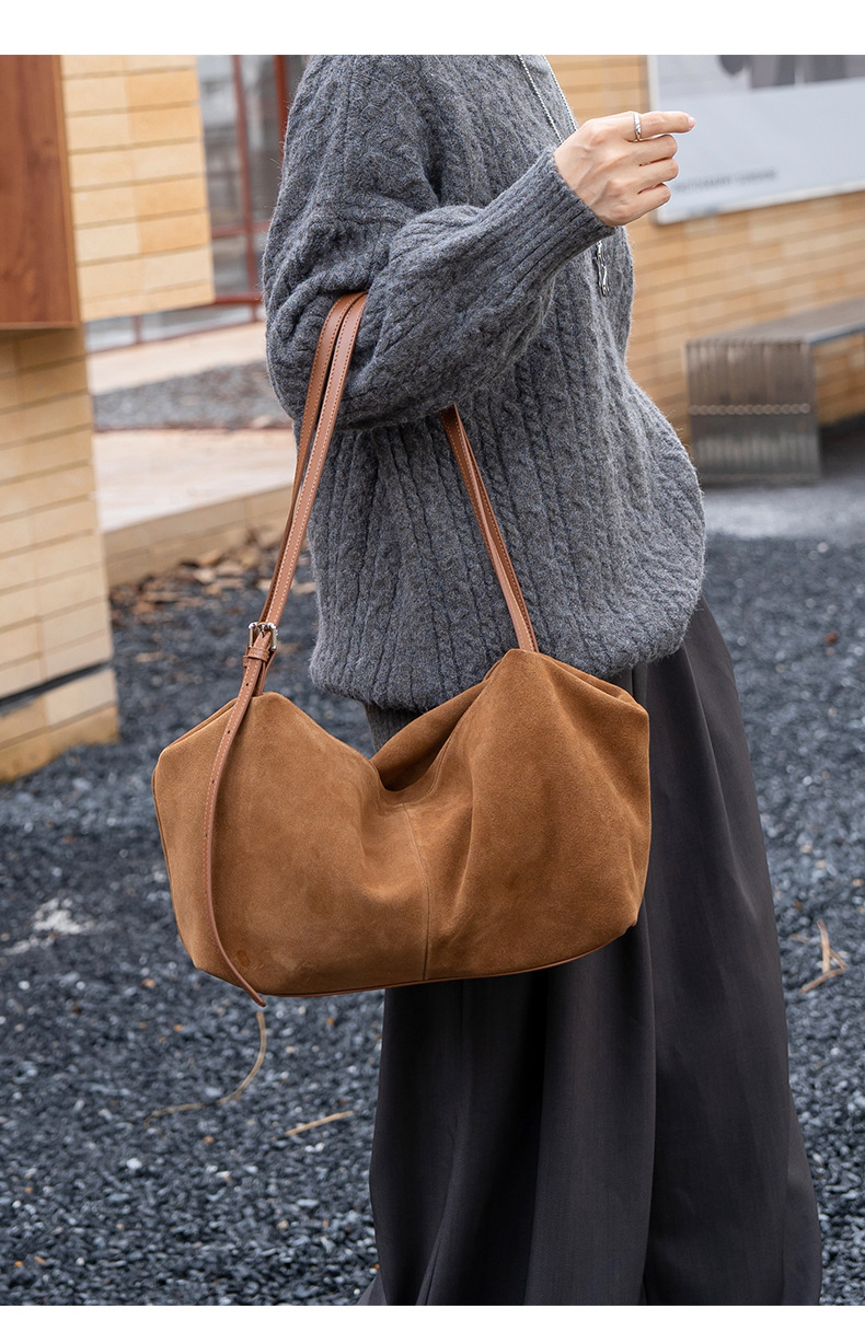 Arlo Shoulder Bag