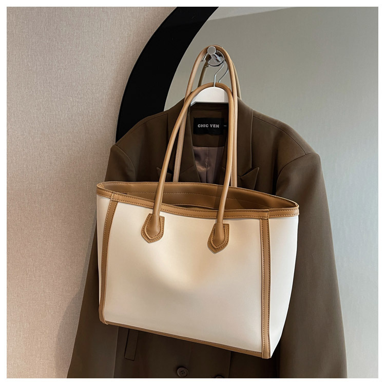 The Delilah Tote