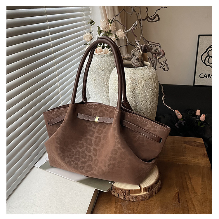 Noelle Leopard Print Shoulder Bag