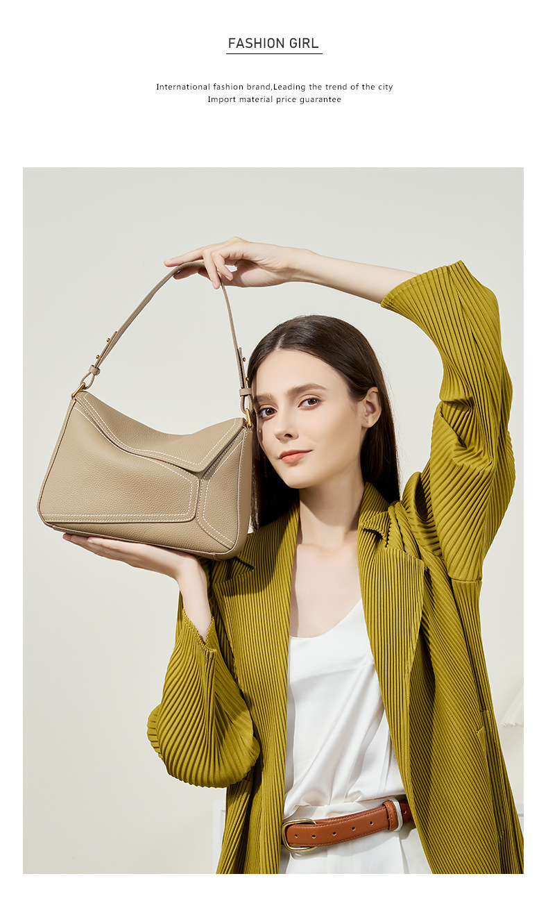 Elara Shoulder Bag