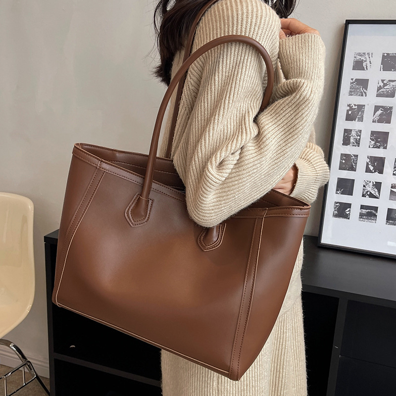 The Delilah Tote
